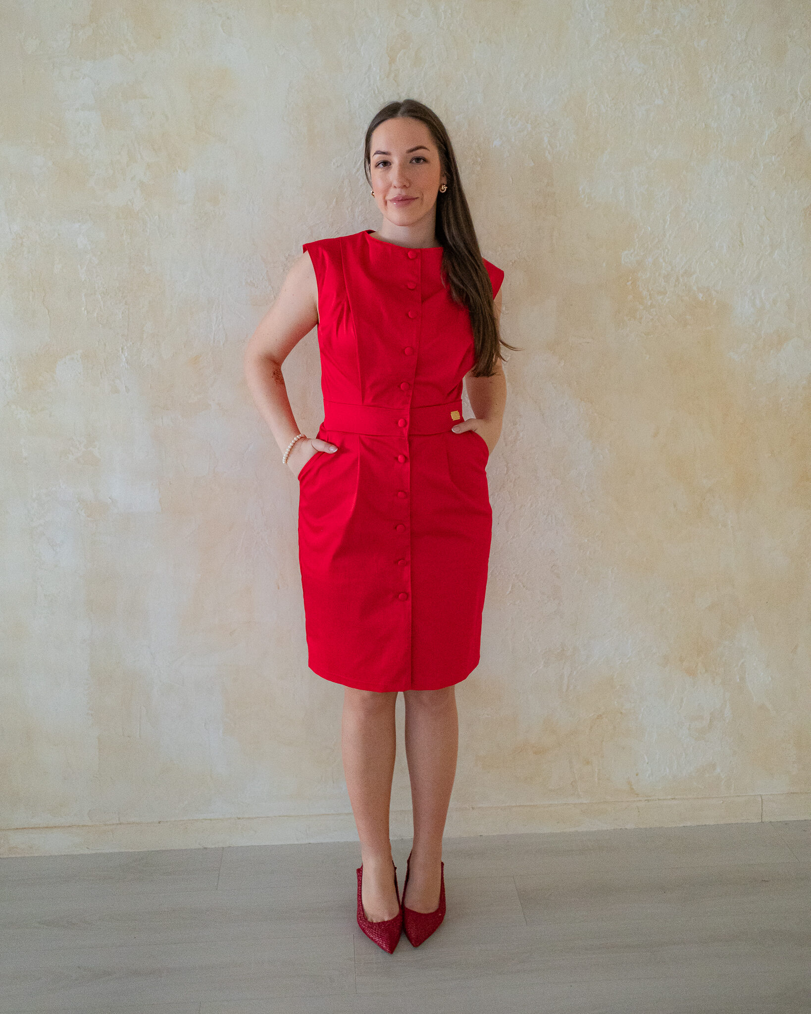Pippa elegantné púzdrové šaty po kolená