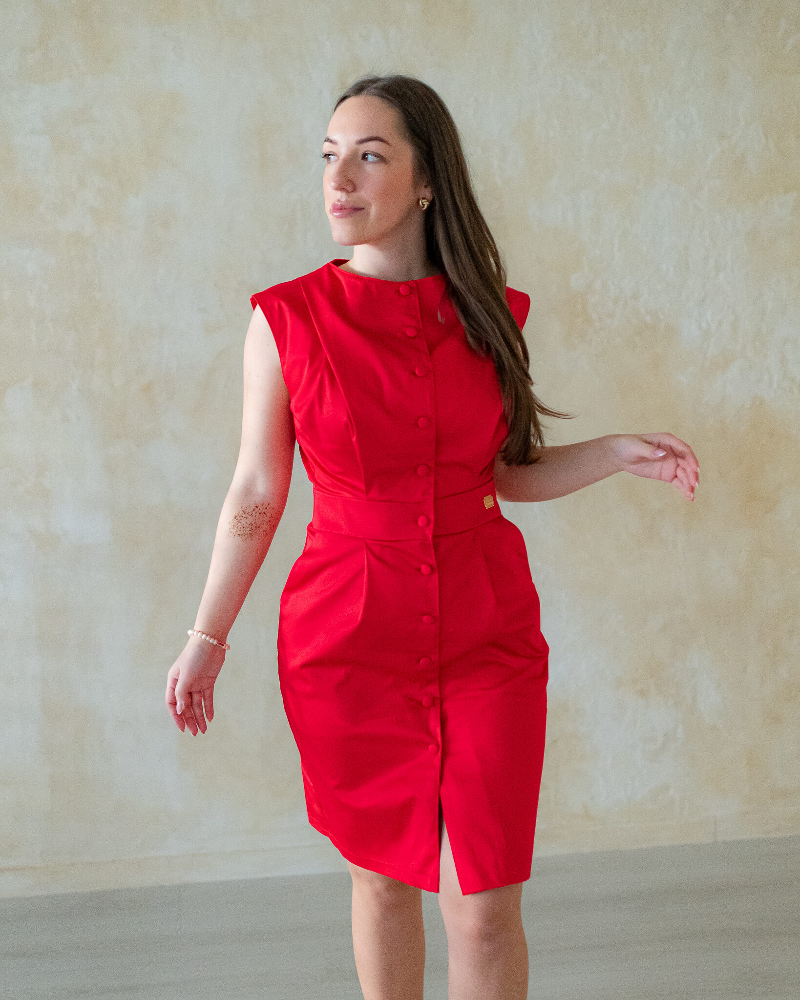 Pippa elegantné púzdrové šaty po kolená, záber 11